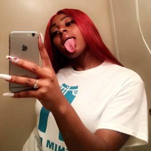 Meet your Posher, Molly